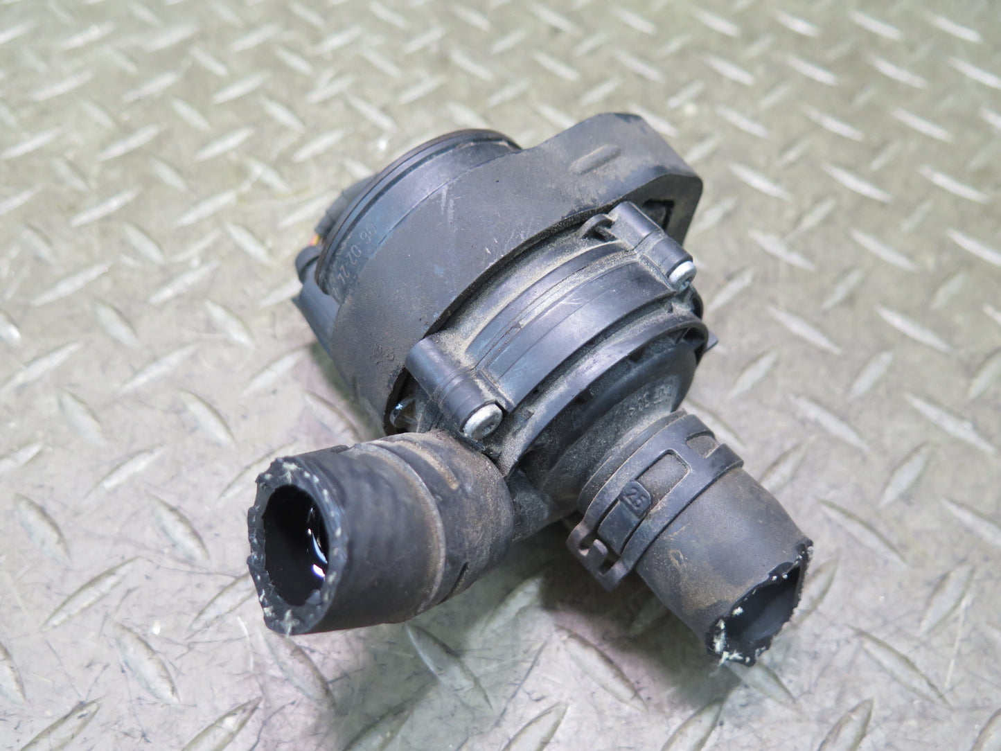 05-11 Mercedes R171 Slk-class Auxiliary AUX Coolant Water Pump OEM