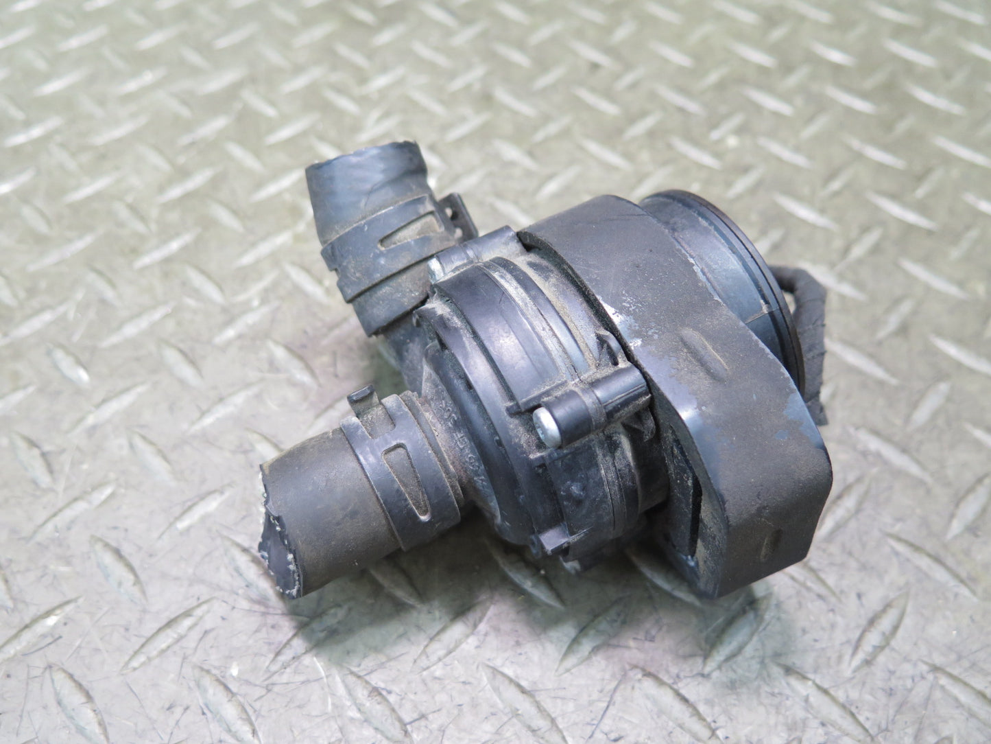05-11 Mercedes R171 Slk-class Auxiliary AUX Coolant Water Pump OEM