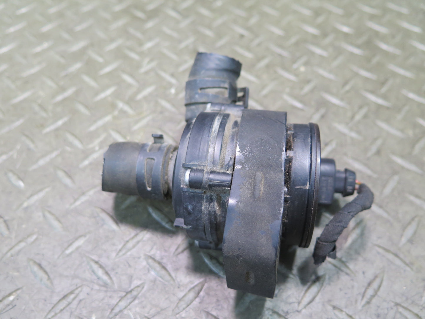 05-11 Mercedes R171 Slk-class Auxiliary AUX Coolant Water Pump OEM