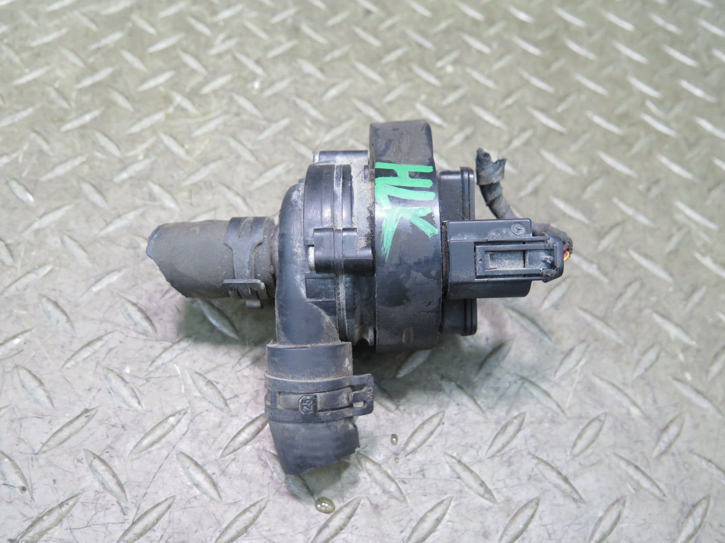 05-11 Mercedes R171 Slk-class Auxiliary AUX Coolant Water Pump OEM