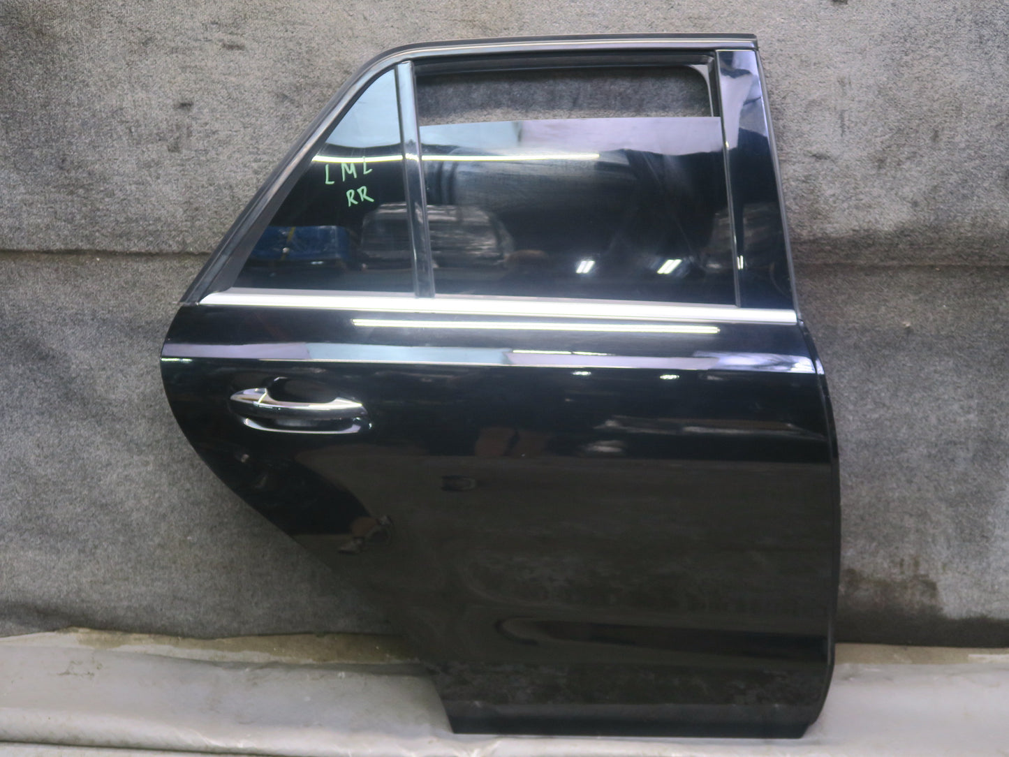 2012-2019 Mercedes W166 GLE ML Rear Right Door Shell Panel w Glass