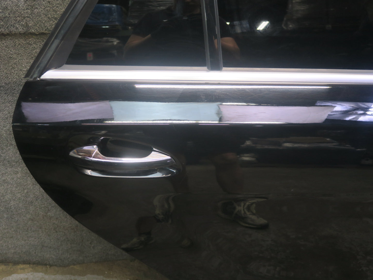 2012-2019 Mercedes W166 GLE ML Rear Right Door Shell Panel w Glass