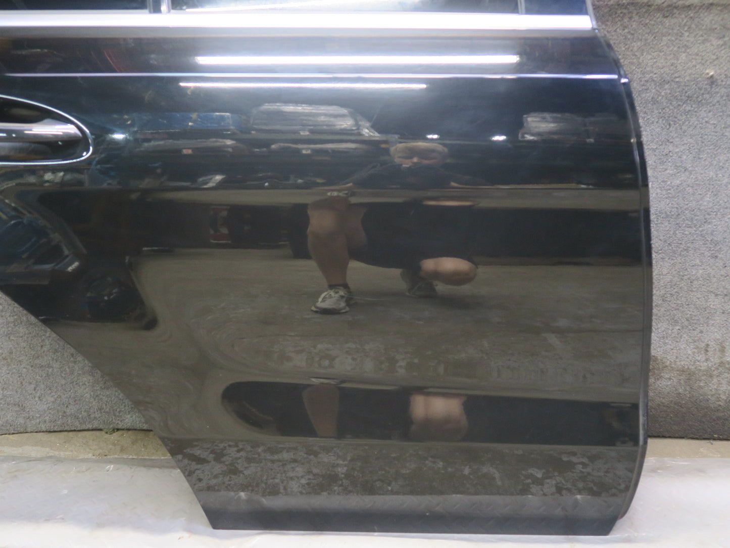 2012-2019 Mercedes W166 GLE ML Rear Right Door Shell Panel w Glass
