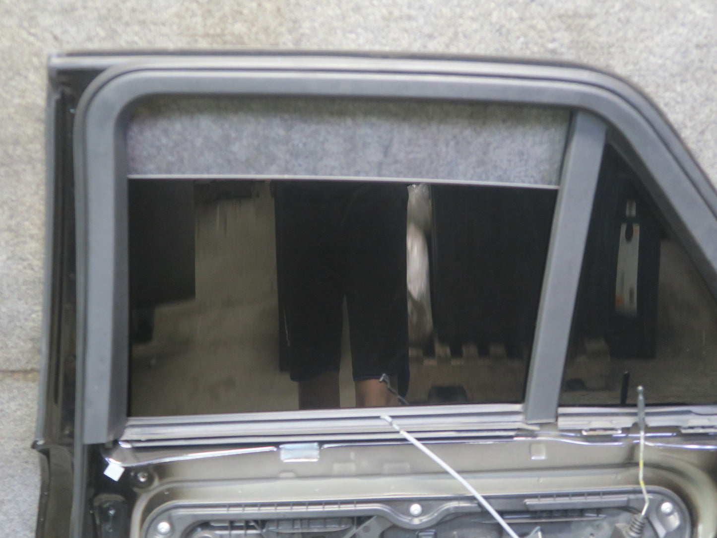 2012-2019 Mercedes W166 GLE ML Rear Right Door Shell Panel w Glass