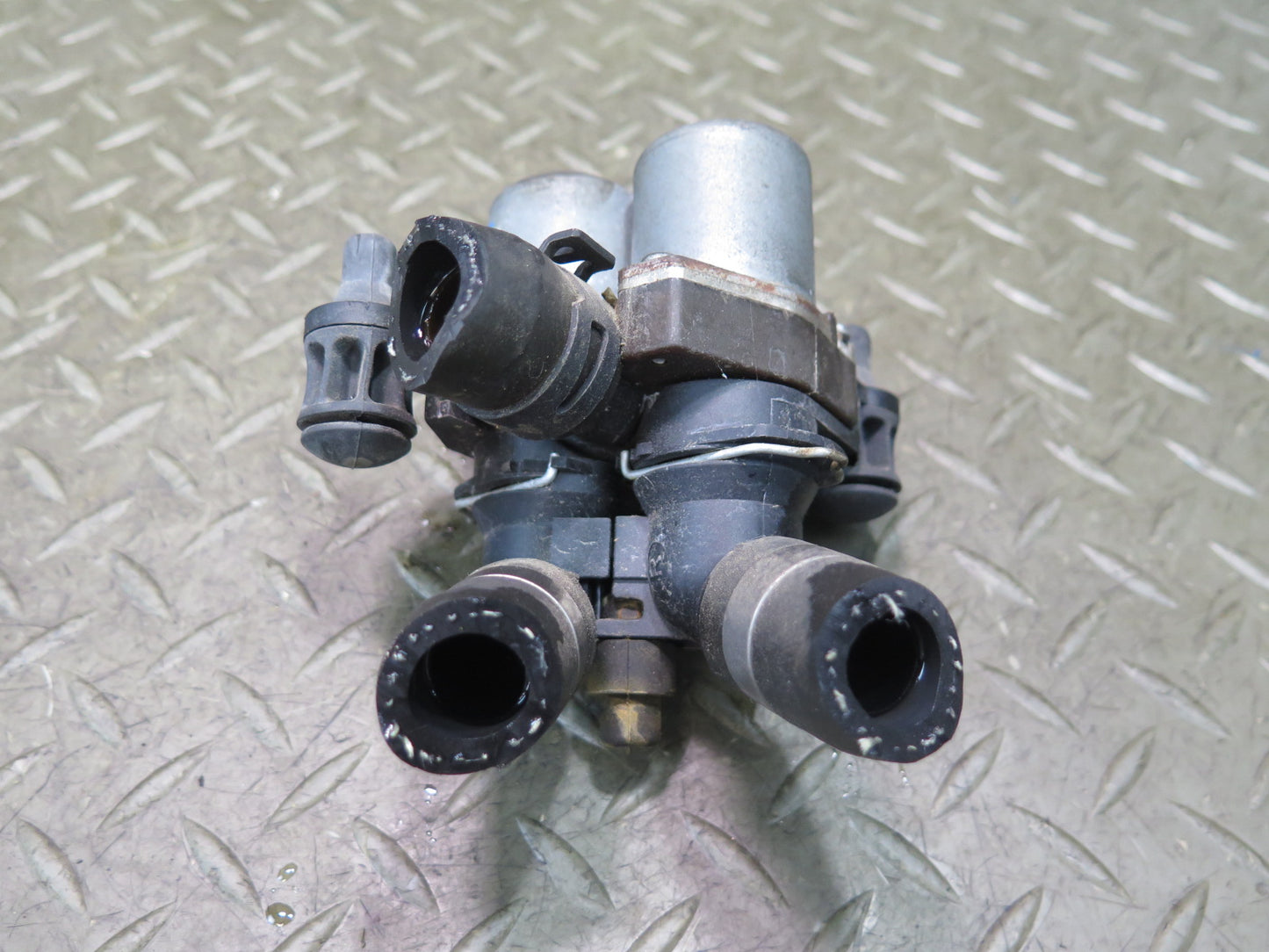 05-11 Mercedes R171 Slk-class Auxiliary Heater Coolant Water Pump 0018307784 OEM
