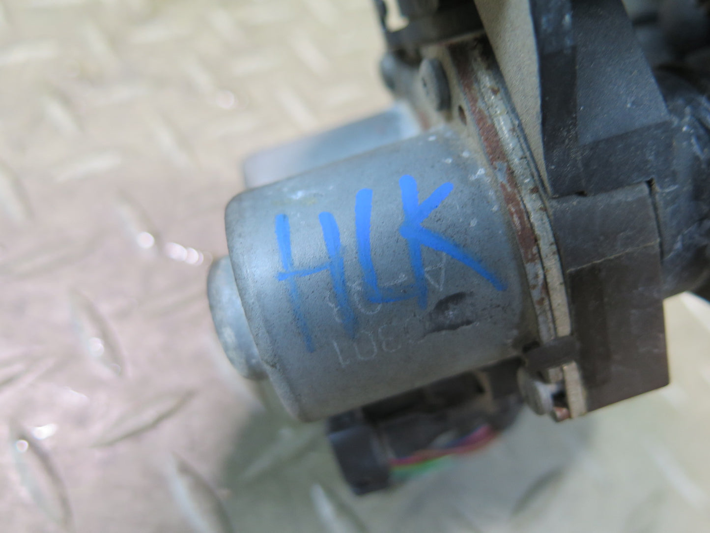 05-11 Mercedes R171 Slk-class Auxiliary Heater Coolant Water Pump 0018307784 OEM