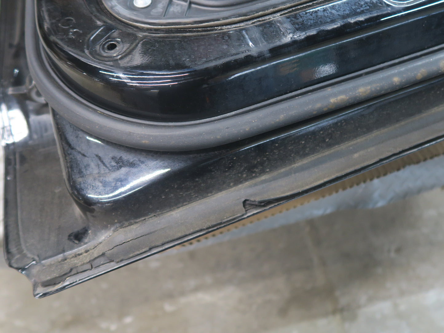 2012-2019 Mercedes W166 GLE ML Rear Right Door Shell Panel w Glass