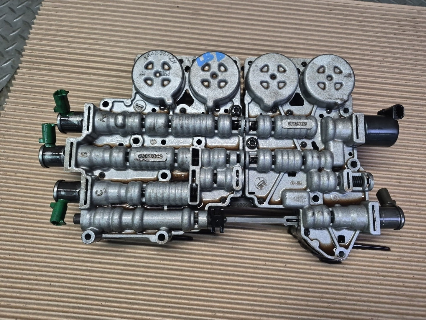 04-06 BMW E46 330ci M54 A5S 390R A/T Transmission Valve Body Mechatronic OEM