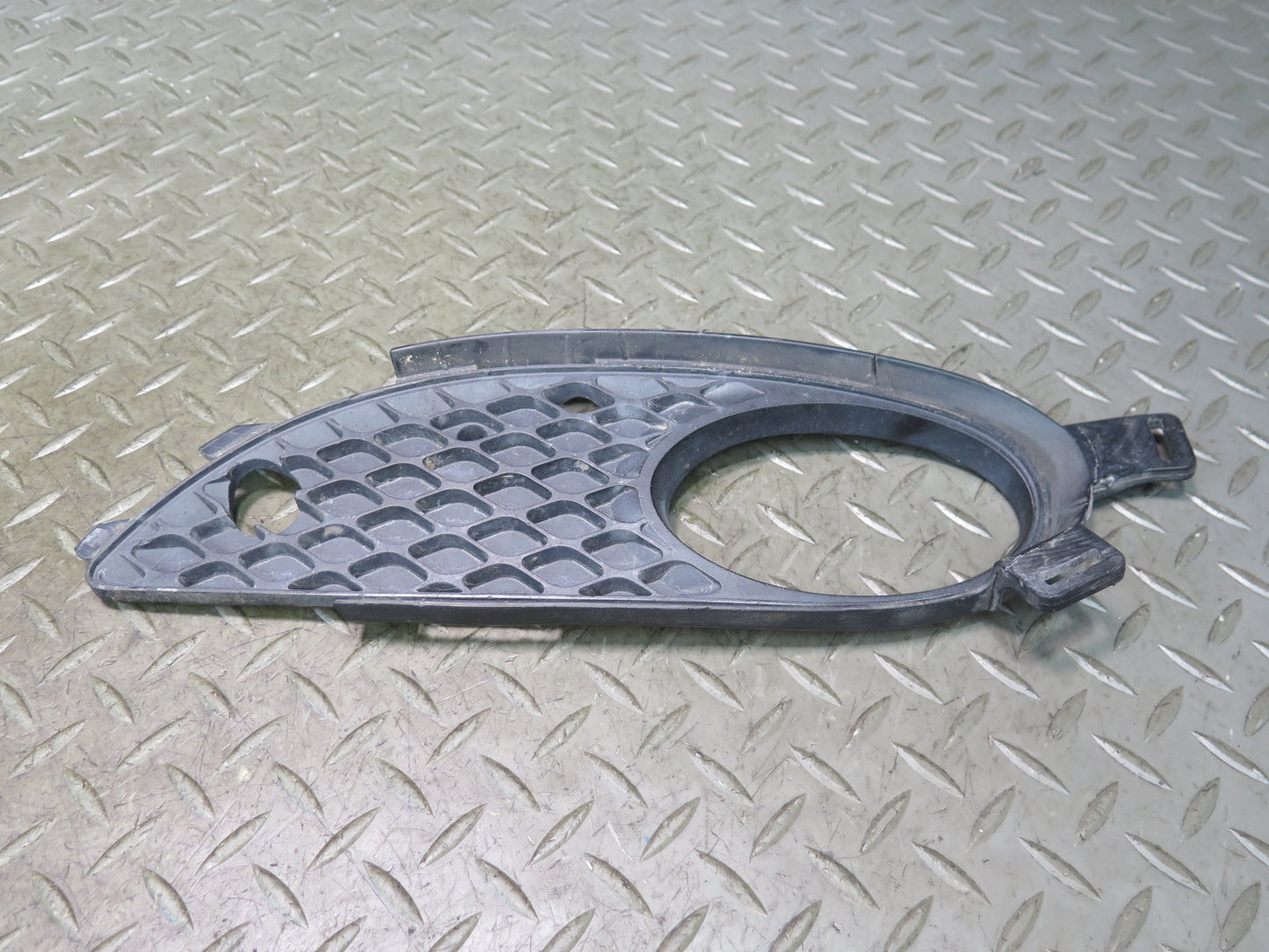 05-08 Mercedes R171 Slk-class Set of 2 Front  Bumper Fog Light Insert Grille OEM