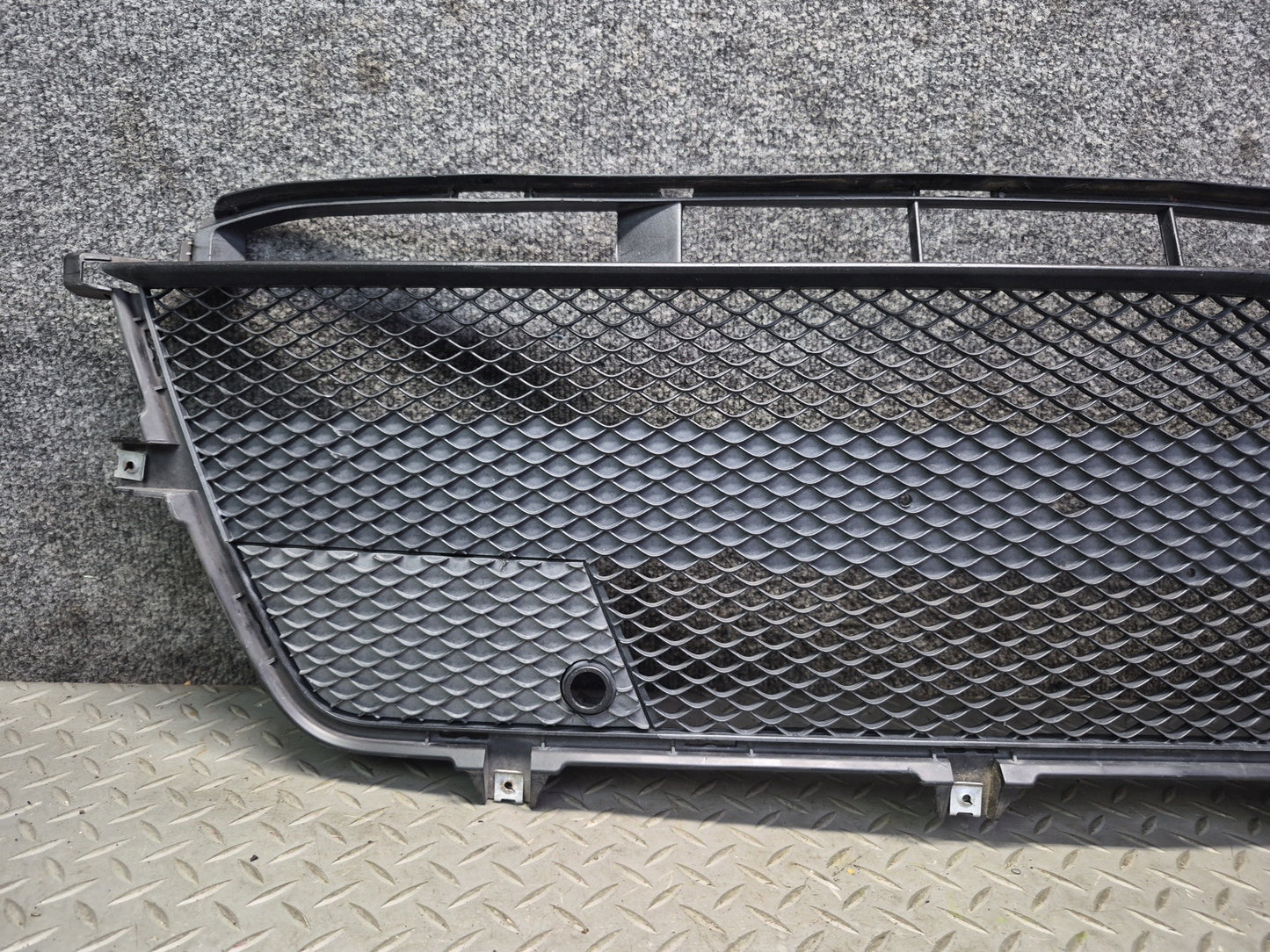 2012-2015 Mercedes W166 ML63 AMG Front Bumper Lower Center Insert Grille