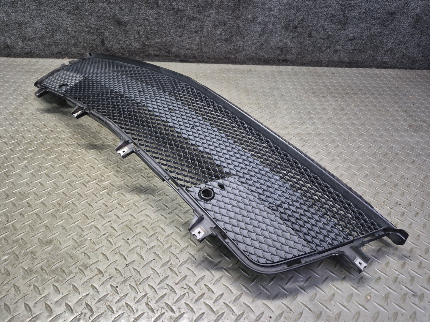 2012-2015 Mercedes W166 ML63 AMG Front Bumper Lower Center Insert Grille