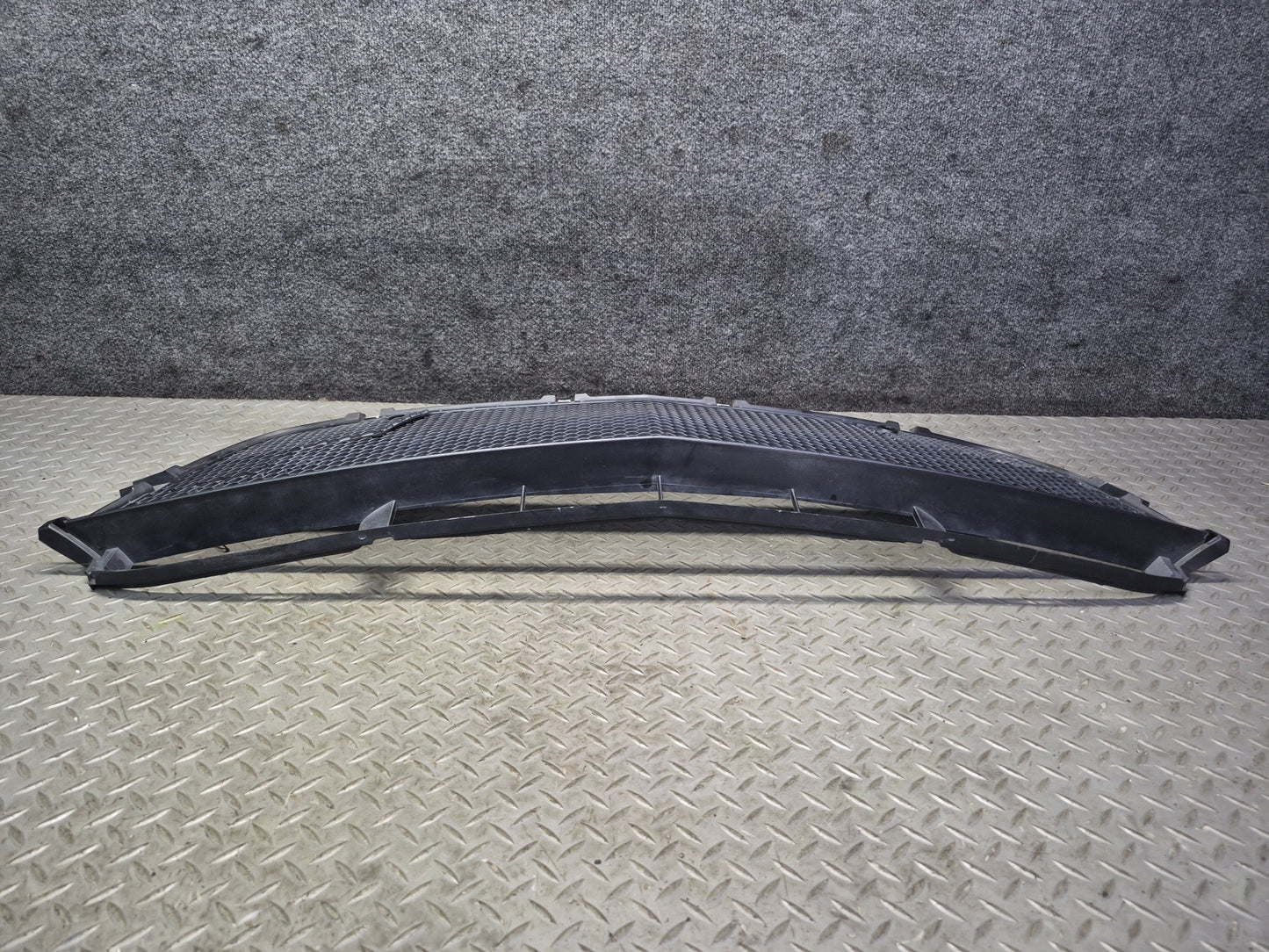 2012-2015 Mercedes W166 ML63 AMG Front Bumper Lower Center Insert Grille