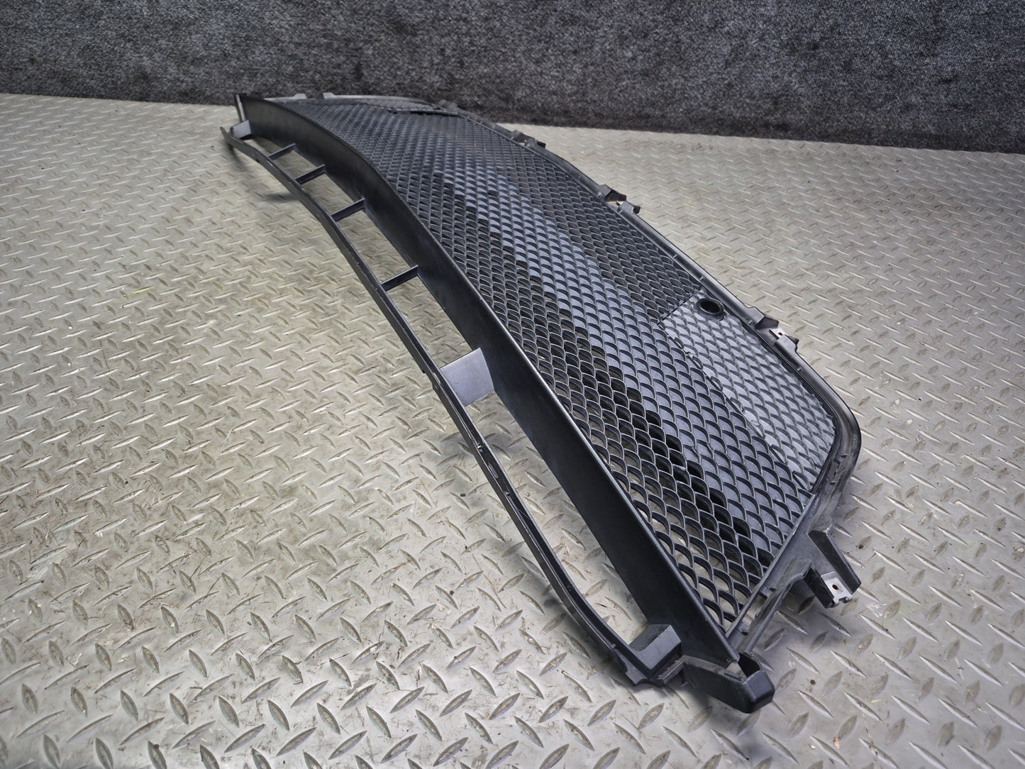 2012-2015 Mercedes W166 ML63 AMG Front Bumper Lower Center Insert Grille