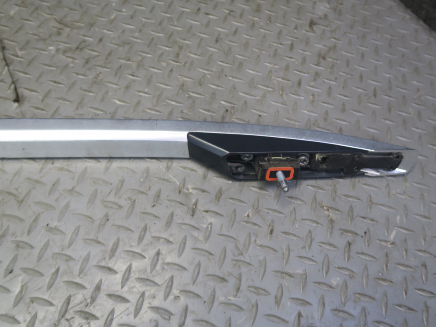 2012-2015 Mercedes W166 Ml-class Set of 2 Left & Right Roof Rack Rail OEM