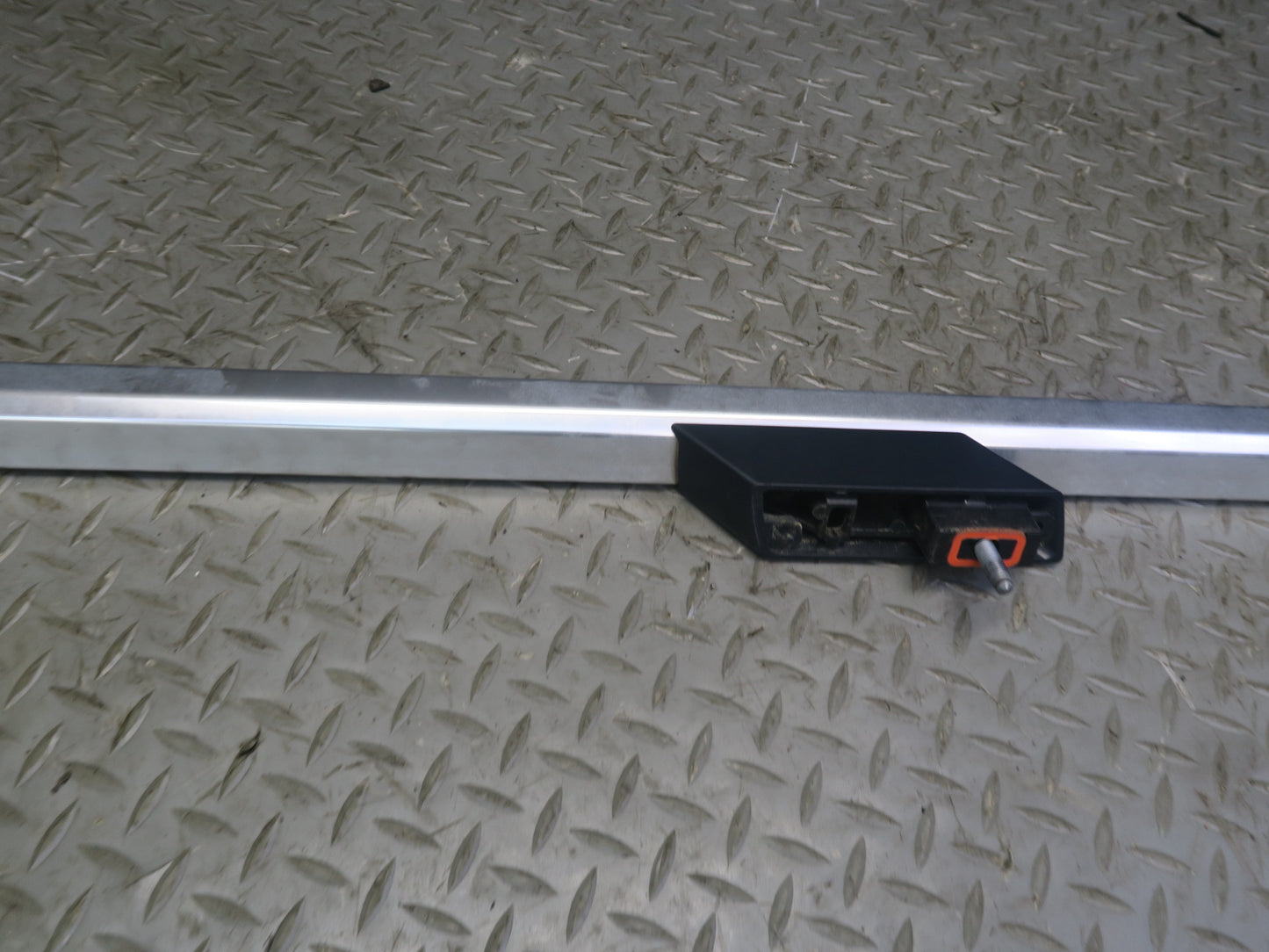 2012-2015 Mercedes W166 Ml-class Set of 2 Left & Right Roof Rack Rail OEM
