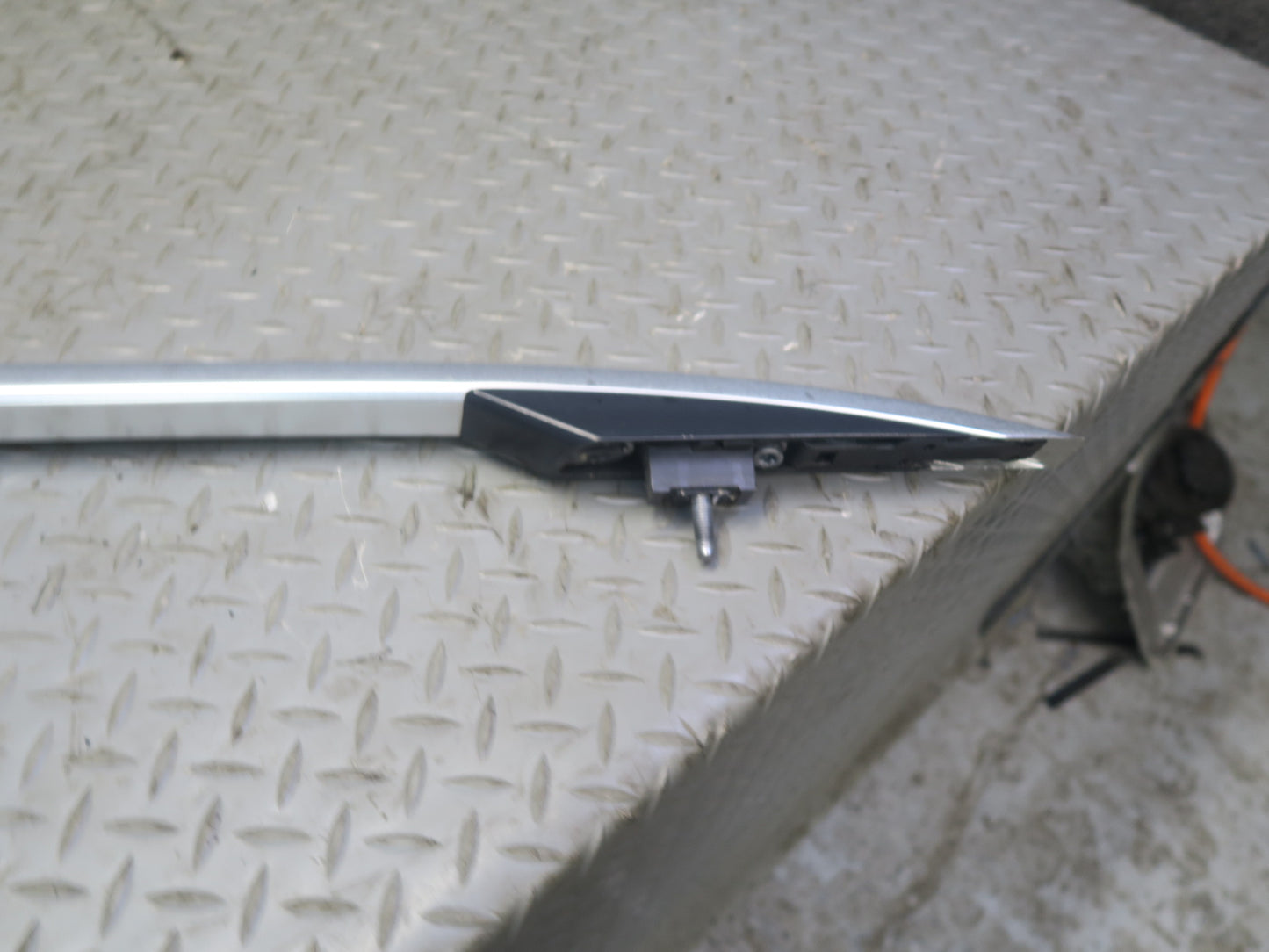 2012-2015 Mercedes W166 Ml-class Set of 2 Left & Right Roof Rack Rail OEM