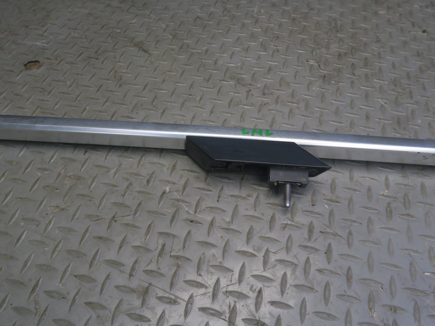 2012-2015 Mercedes W166 Ml-class Set of 2 Left & Right Roof Rack Rail OEM