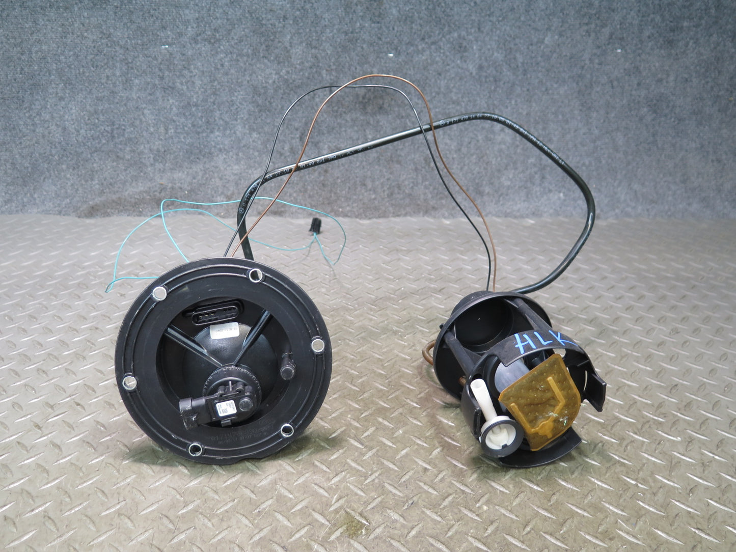 05-11 Mercedes R171 Slk-class Fuel Pump Level Sensor Sending Unit Set OEM