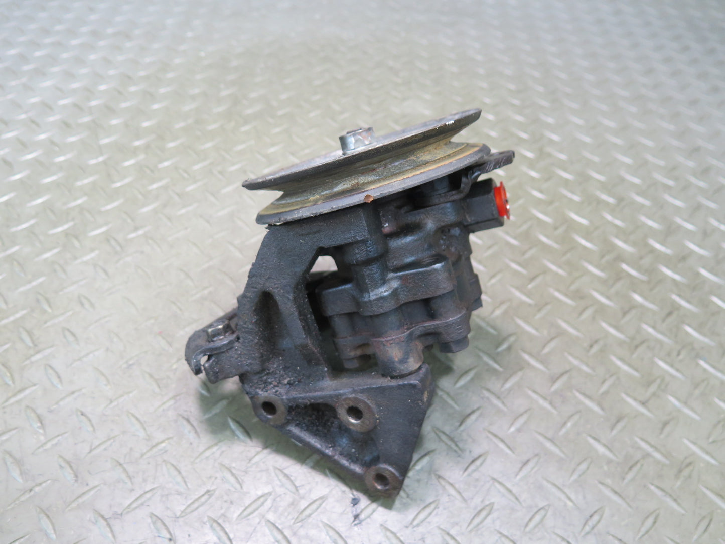 84-86 Nissan Z31 300ZX NA Power Steering Pump w Pulley OEM