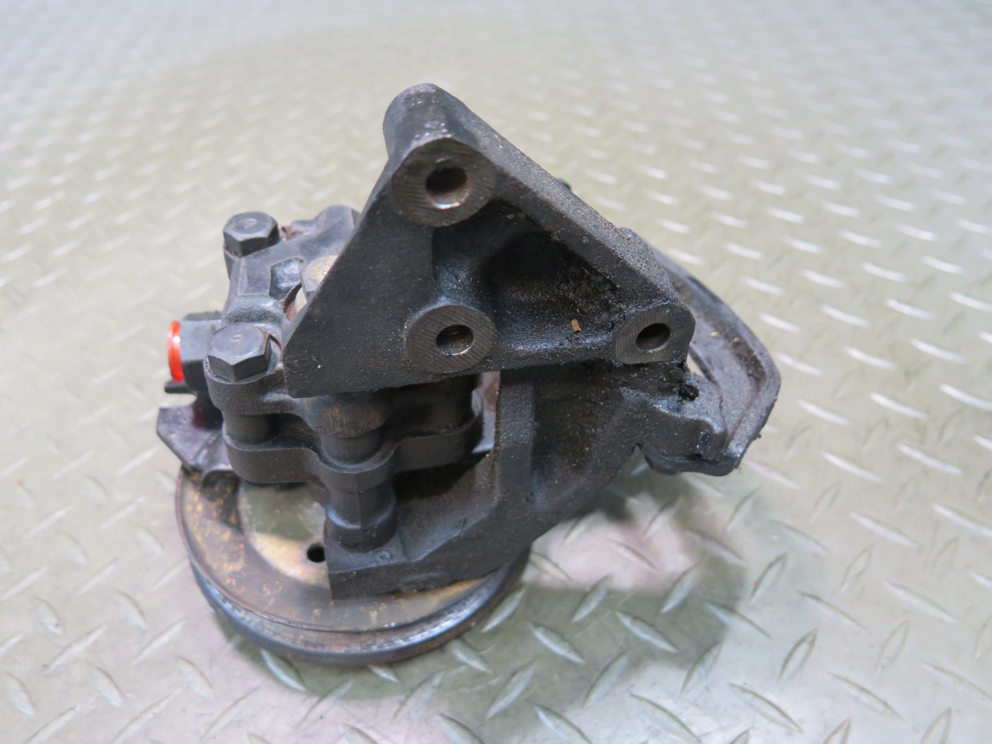 84-86 Nissan Z31 300ZX NA Power Steering Pump w Pulley OEM