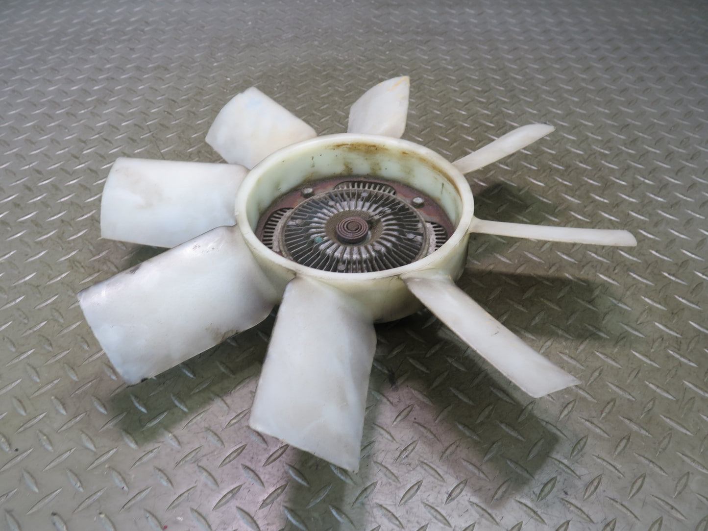 84-89 Nissan Z31 300ZX 3.0L VG30 Engine Cooling Fan Blade & Clutch OEM