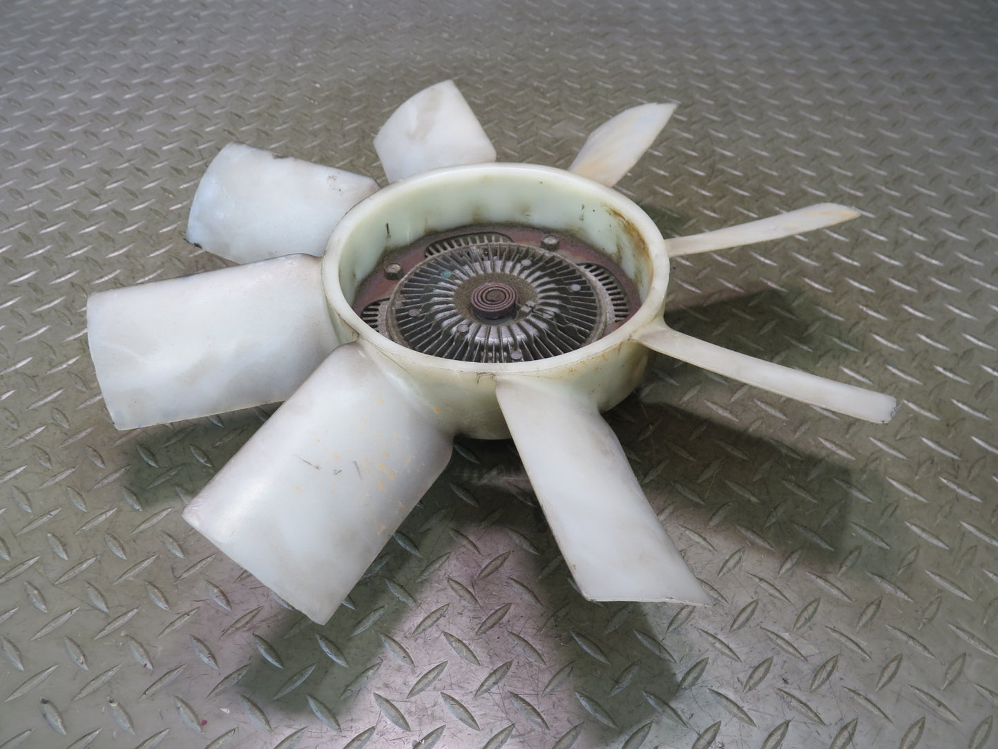 84-89 Nissan Z31 300ZX 3.0L VG30 Engine Cooling Fan Blade & Clutch OEM