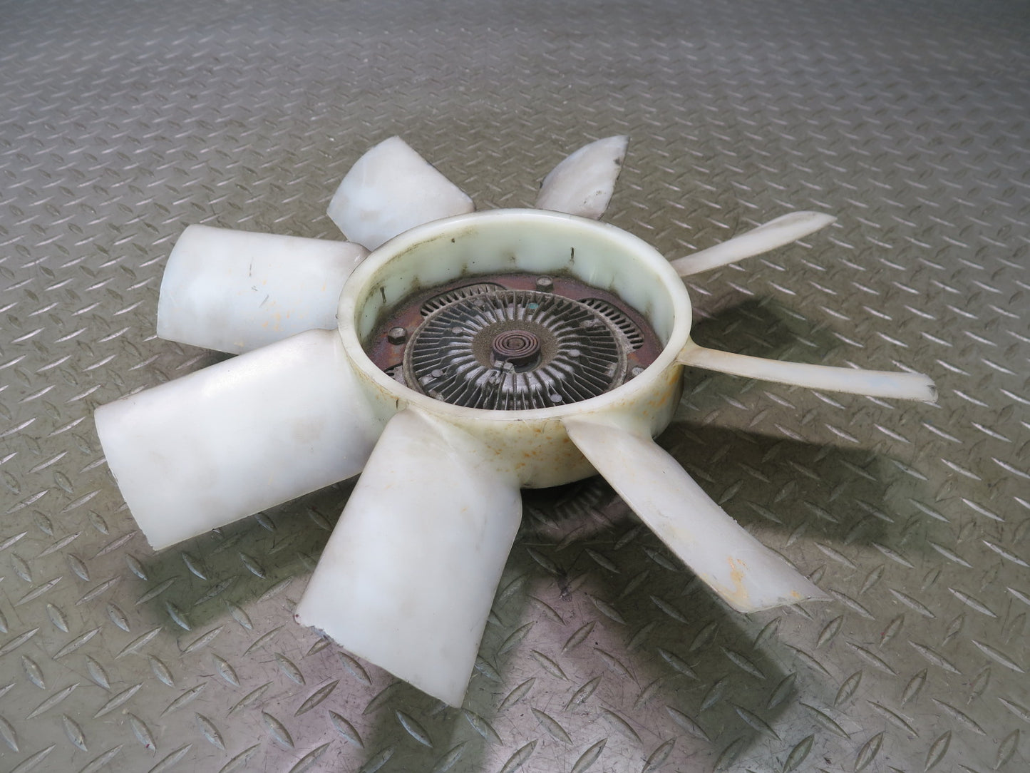 84-89 Nissan Z31 300ZX 3.0L VG30 Engine Cooling Fan Blade & Clutch OEM
