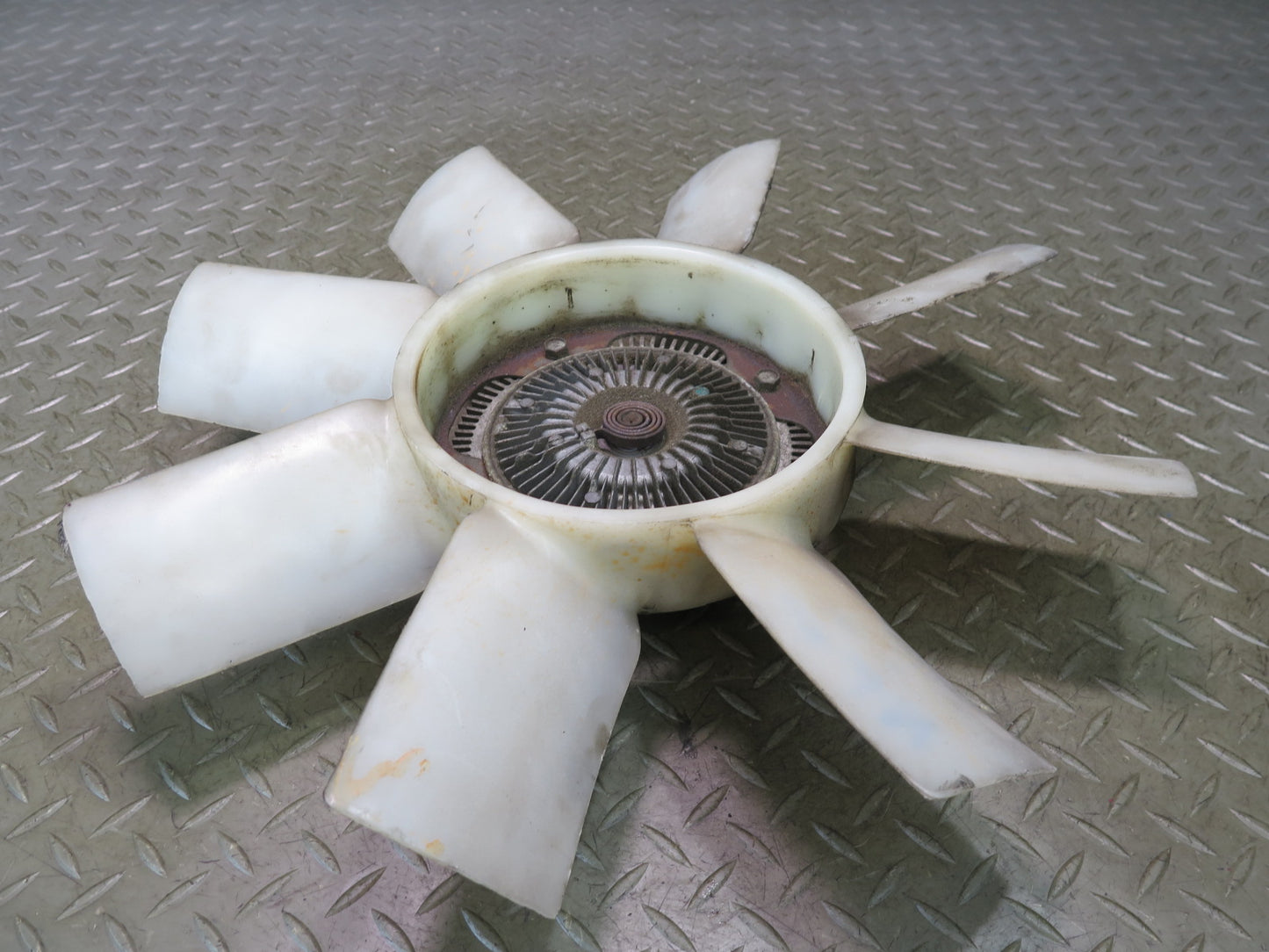84-89 Nissan Z31 300ZX 3.0L VG30 Engine Cooling Fan Blade & Clutch OEM