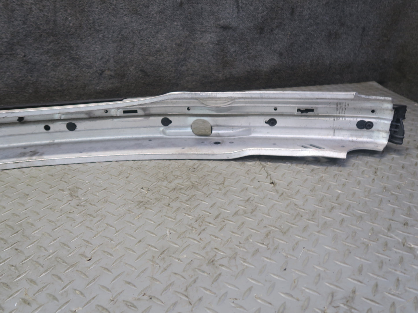 01-06 BMW E46 330ci Front Bumper Impact Reinforcement Bar 8195300 OEM
