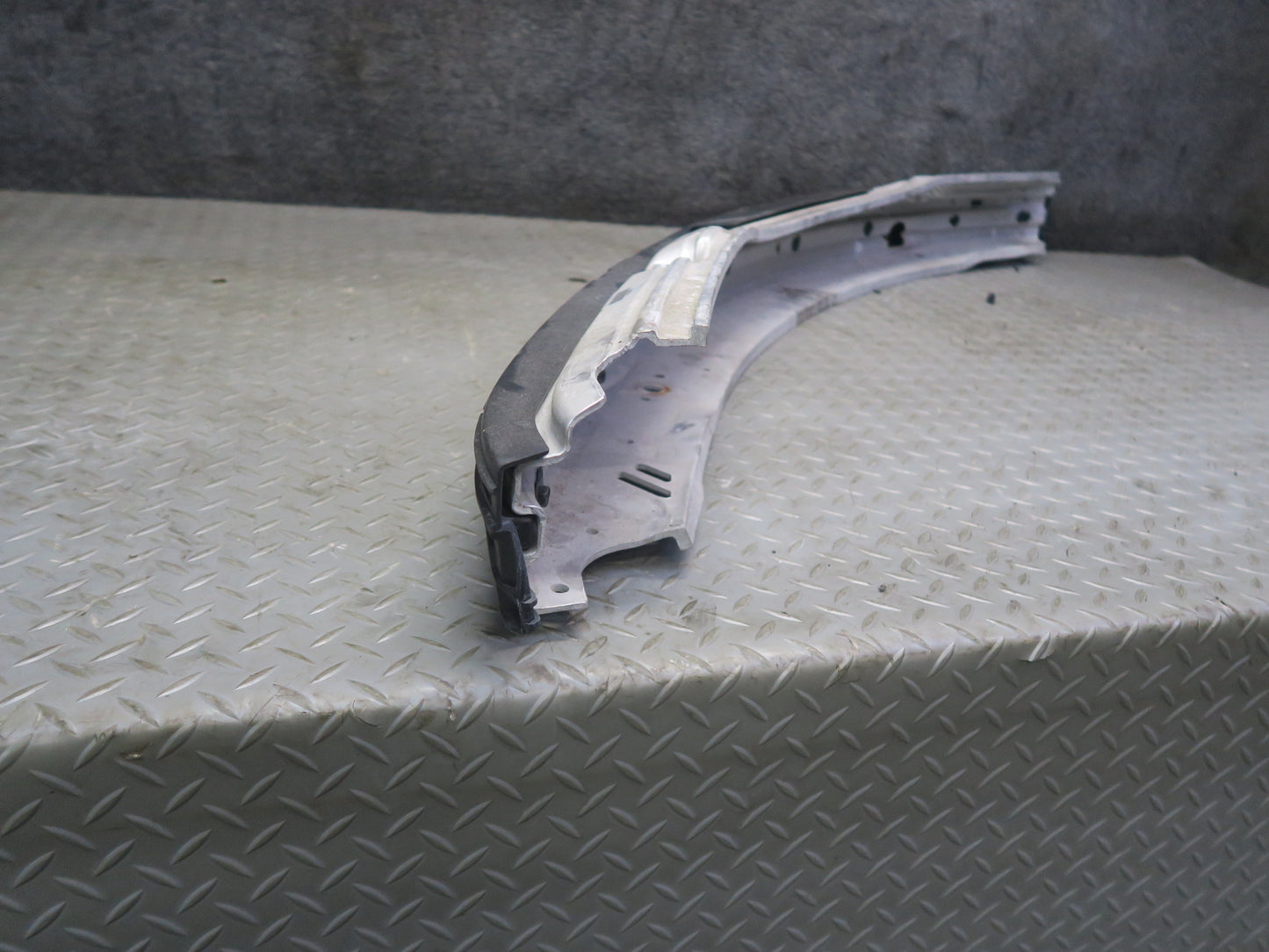 01-06 BMW E46 330ci Front Bumper Impact Reinforcement Bar 8195300 OEM