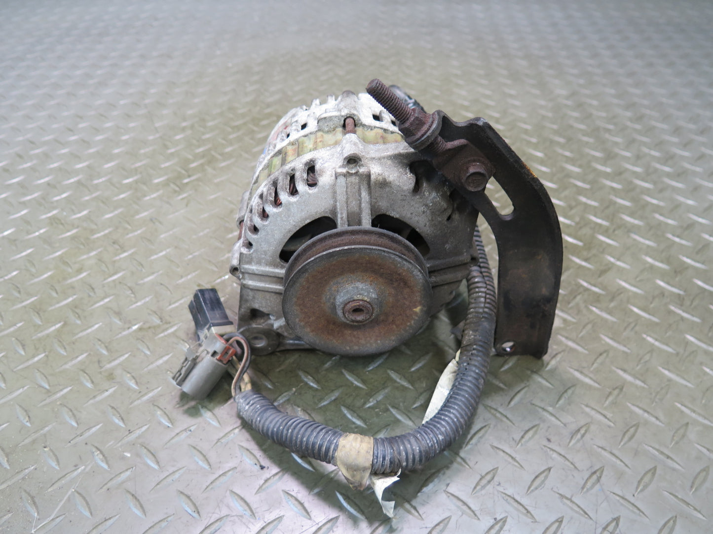 84-86 Nissan Z31 300ZX NA Engine Alternator Generator OEM