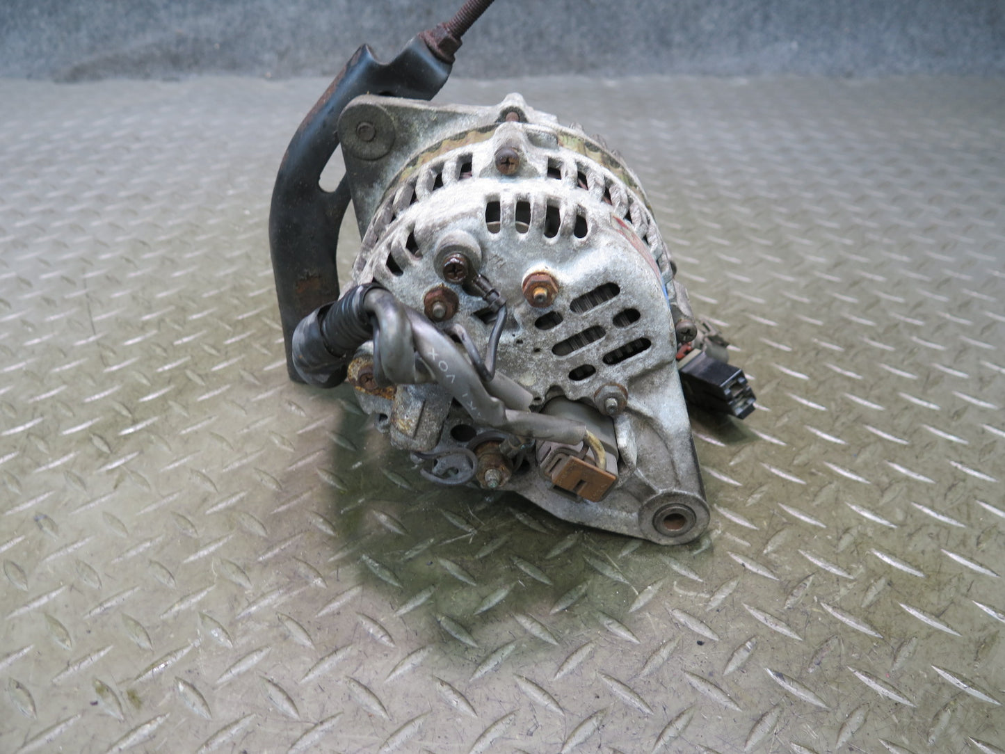 84-86 Nissan Z31 300ZX NA Engine Alternator Generator OEM