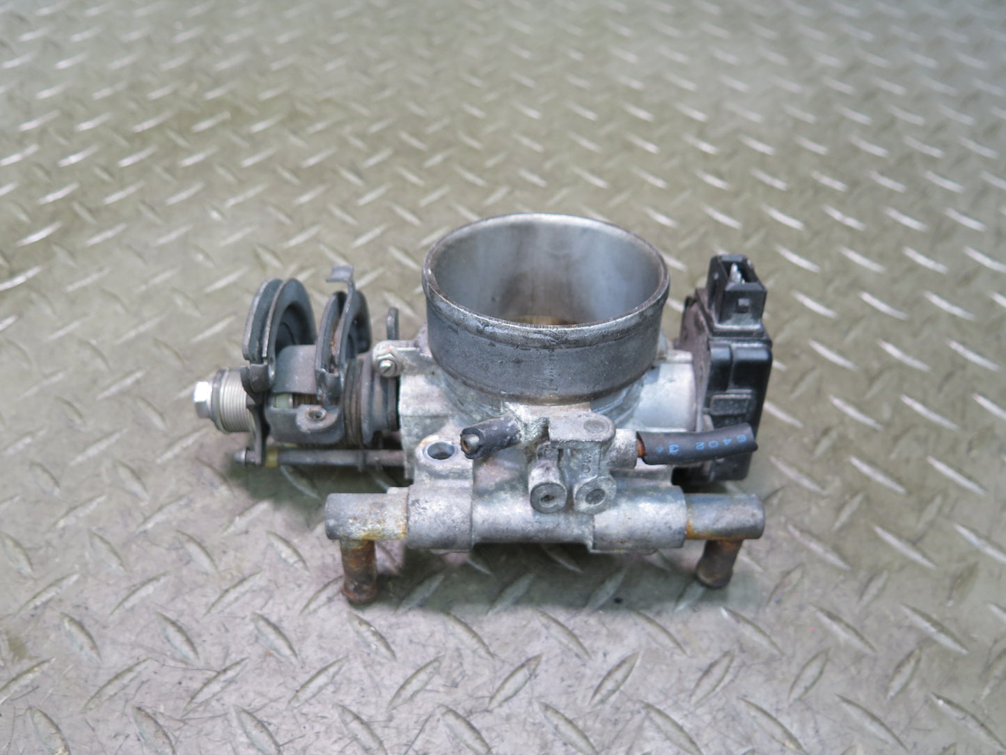 84-86 Nissan Z31 300ZX 3.0L VG30E NON Turbo Engine Throttle Body OEM