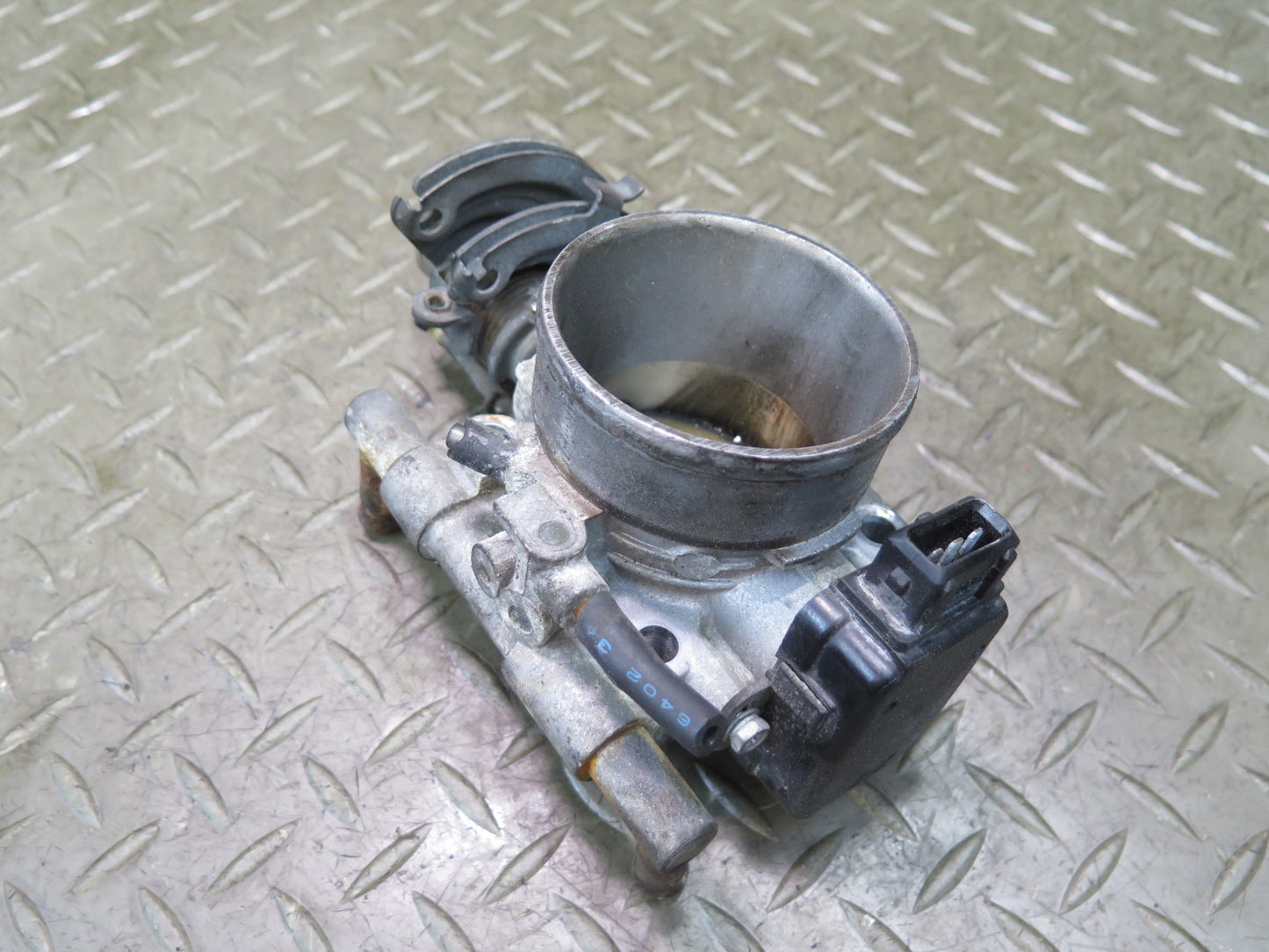 84-86 Nissan Z31 300ZX 3.0L VG30E NON Turbo Engine Throttle Body OEM
