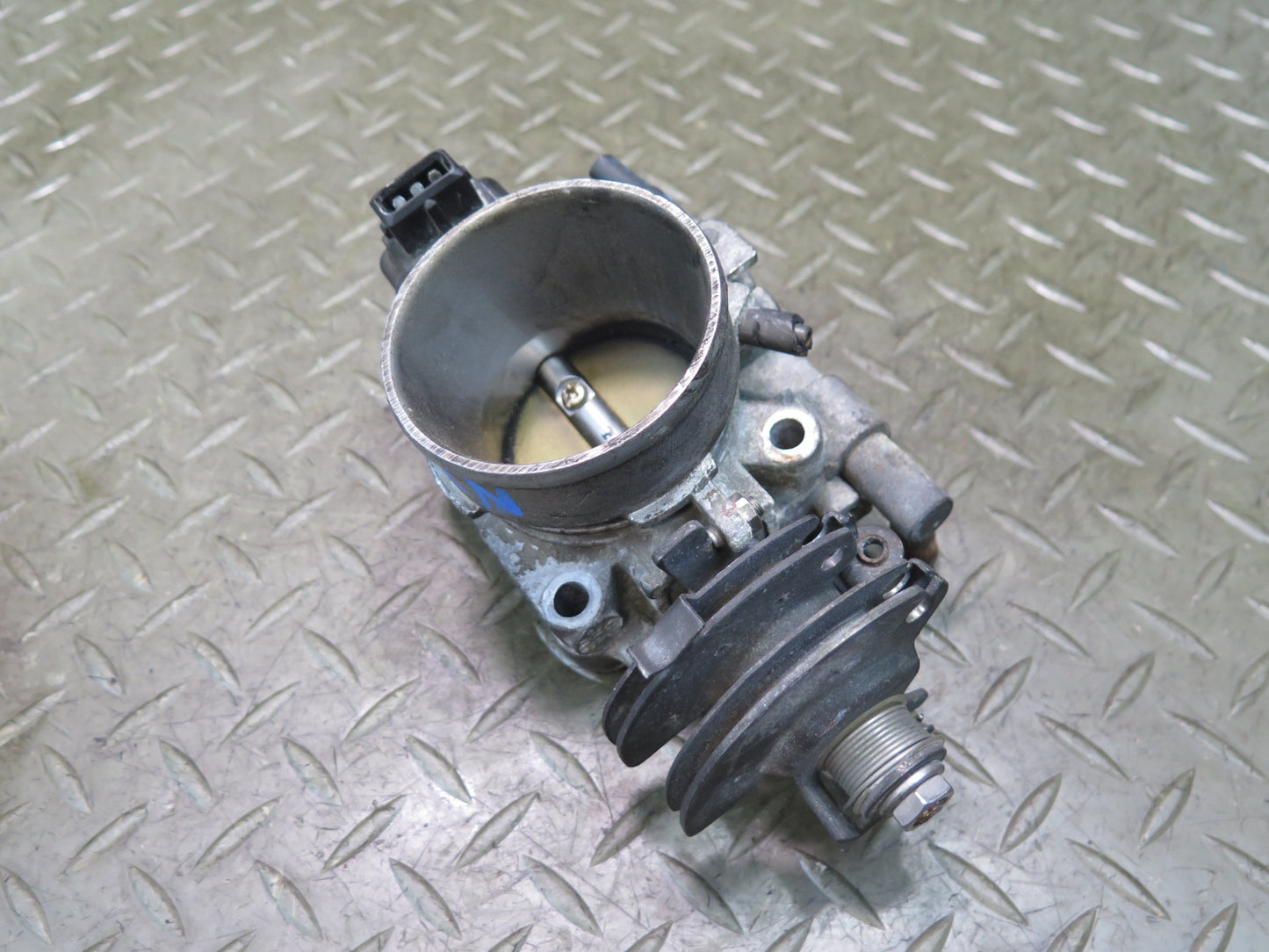 84-86 Nissan Z31 300ZX 3.0L VG30E NON Turbo Engine Throttle Body OEM