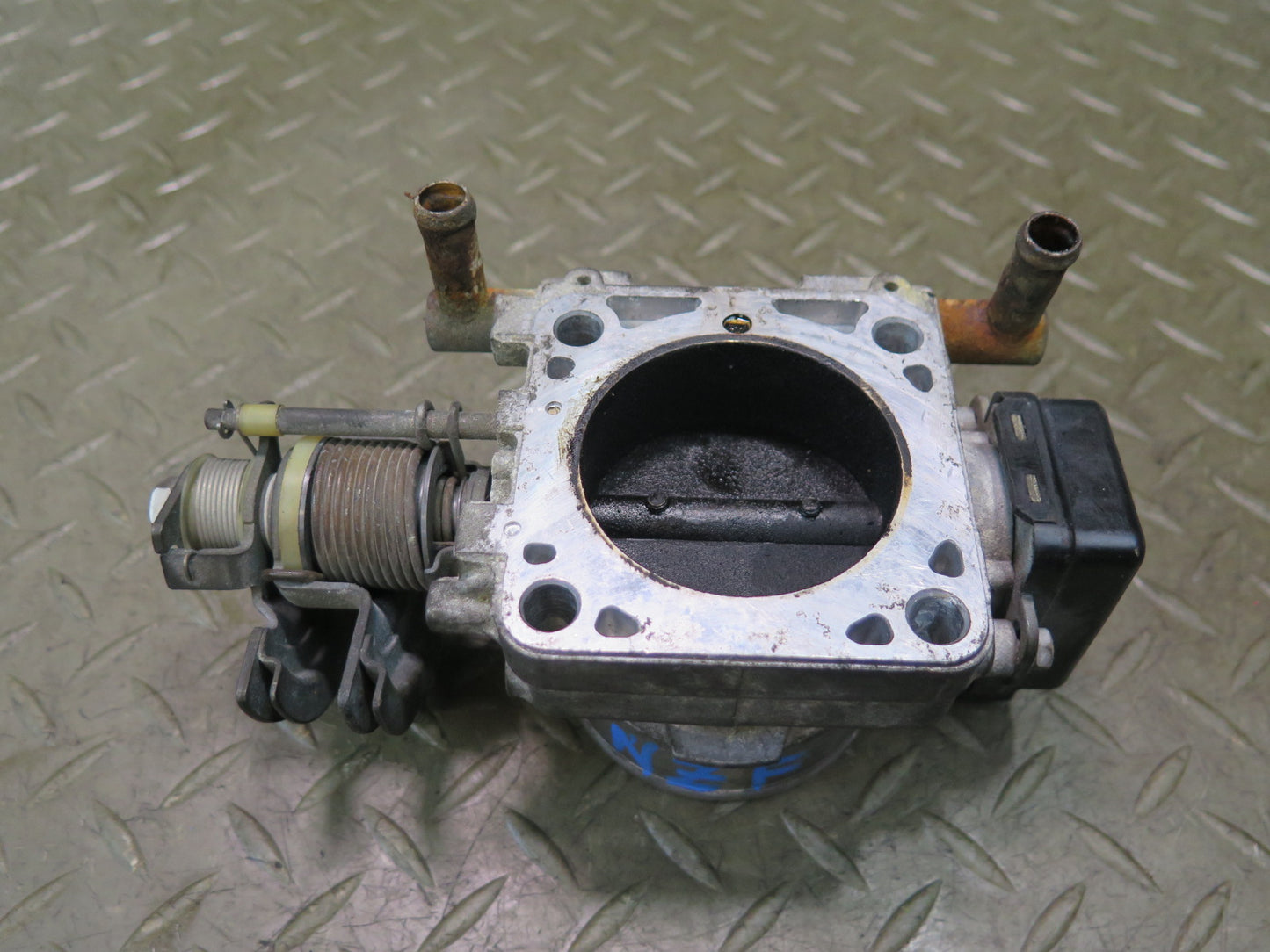 84-86 Nissan Z31 300ZX 3.0L VG30E NON Turbo Engine Throttle Body OEM