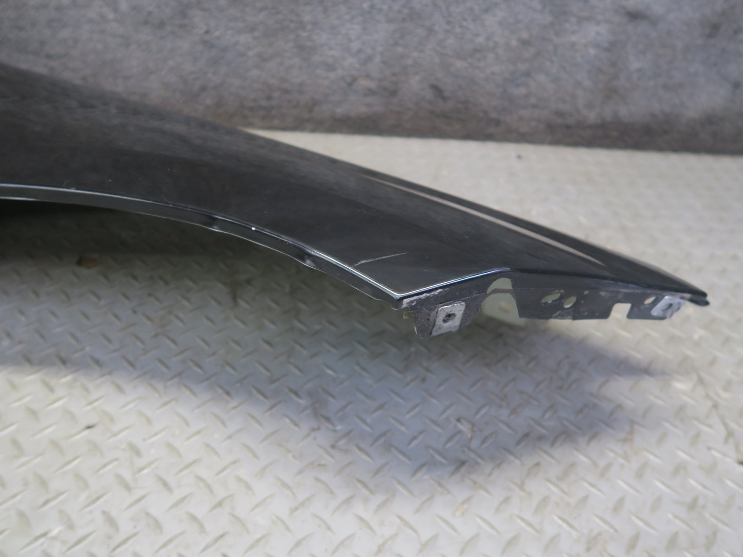 2012-2015 Mercedes W166 ML63 AMG Front Right Fender Shell Panel Black OEM