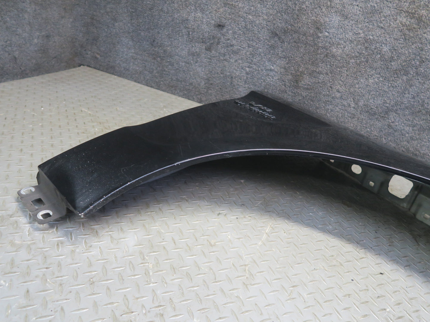 2012-2015 Mercedes W166 ML63 AMG Front Right Fender Shell Panel Black OEM