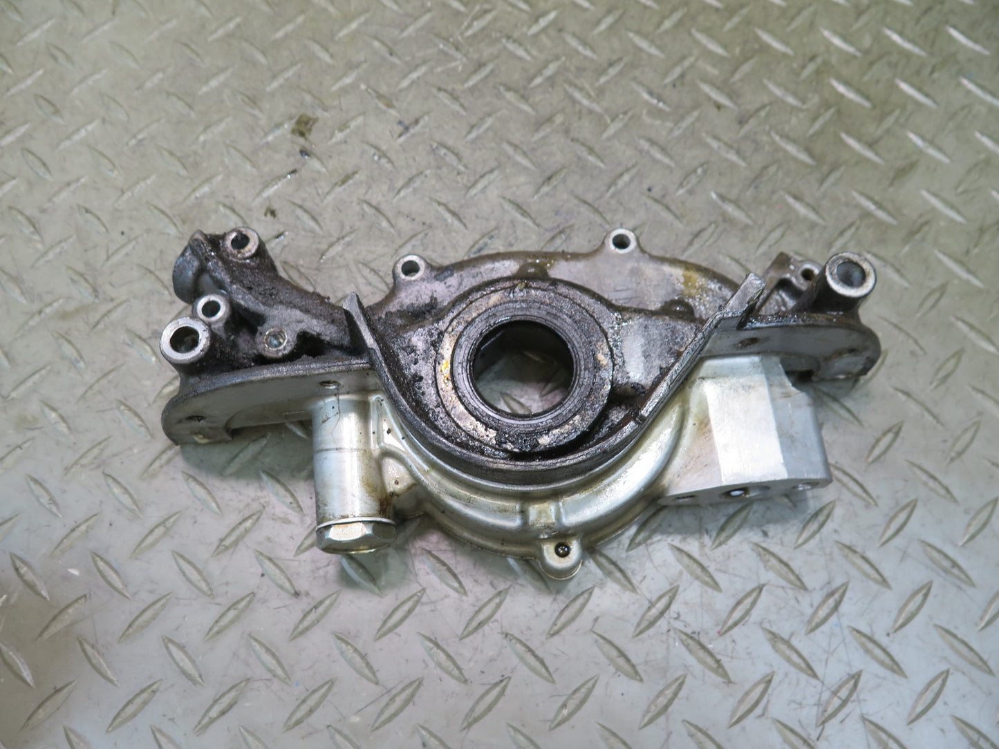 84-86 Nissan Z31 300ZX NA Engine Motor Oil Pump OEM
