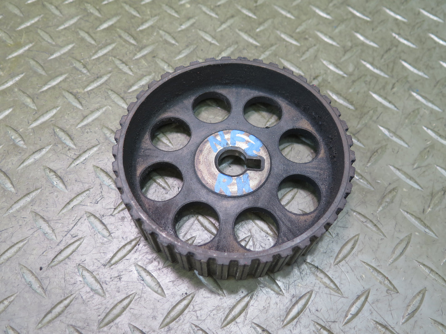 84-86 Nissan Z31 300ZX NA Set of 2 Engine Camshaft Gear Sprocket OEM