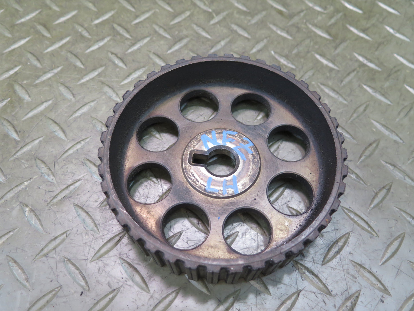 84-86 Nissan Z31 300ZX NA Set of 2 Engine Camshaft Gear Sprocket OEM
