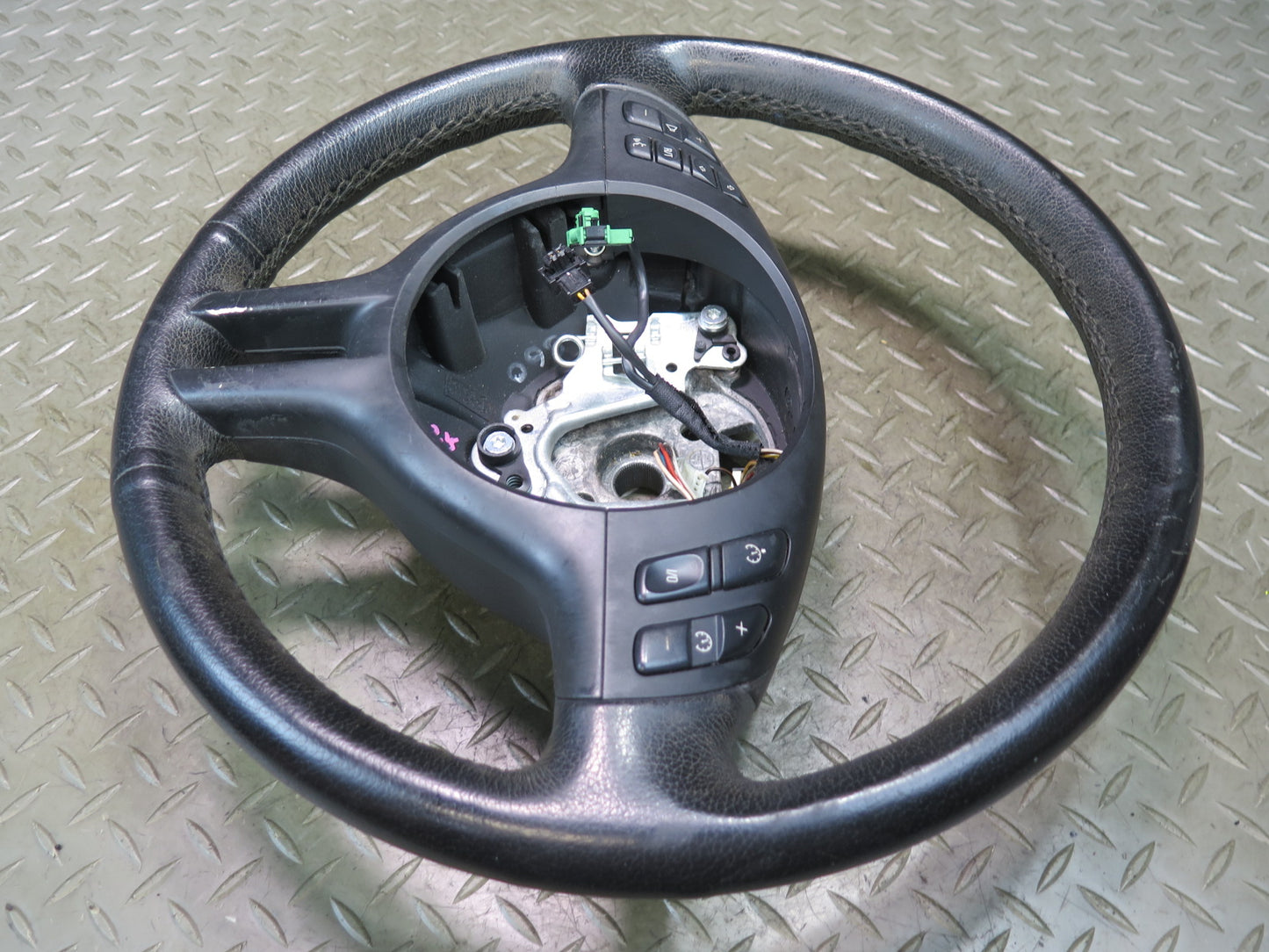 01-06 BMW E46 330ci 3-SPOKE Leather Sport Steering w Controls Black OEM