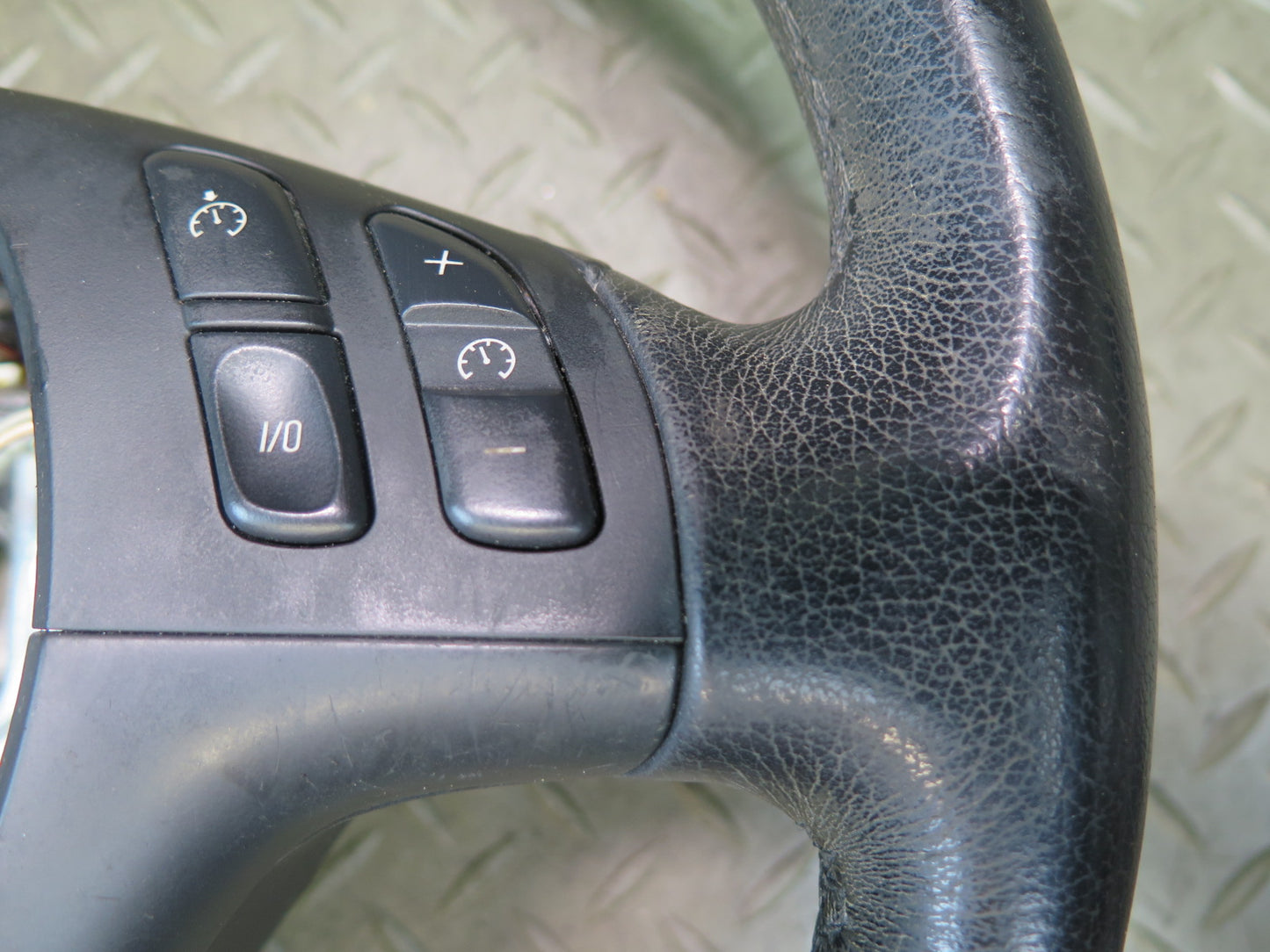 01-06 BMW E46 330ci 3-SPOKE Leather Sport Steering w Controls Black OEM