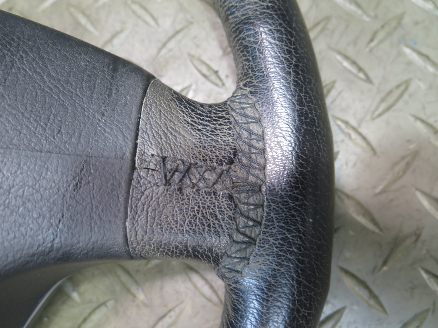01-06 BMW E46 330ci 3-SPOKE Leather Sport Steering w Controls Black OEM