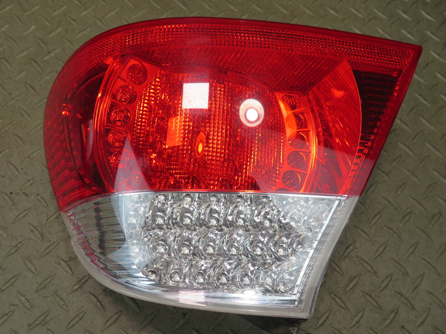 04-06 BMW E46 330ci Convert Rear Left & Right LED Outer Tail Light Lamp Set OEM