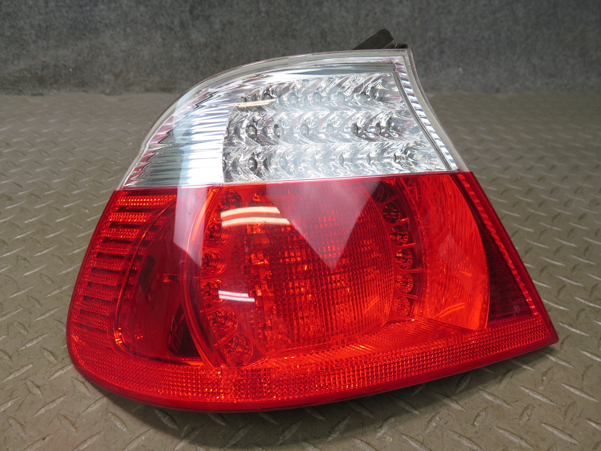 04-06 BMW E46 330ci Convert Rear Left & Right LED Outer Tail Light Lamp Set OEM