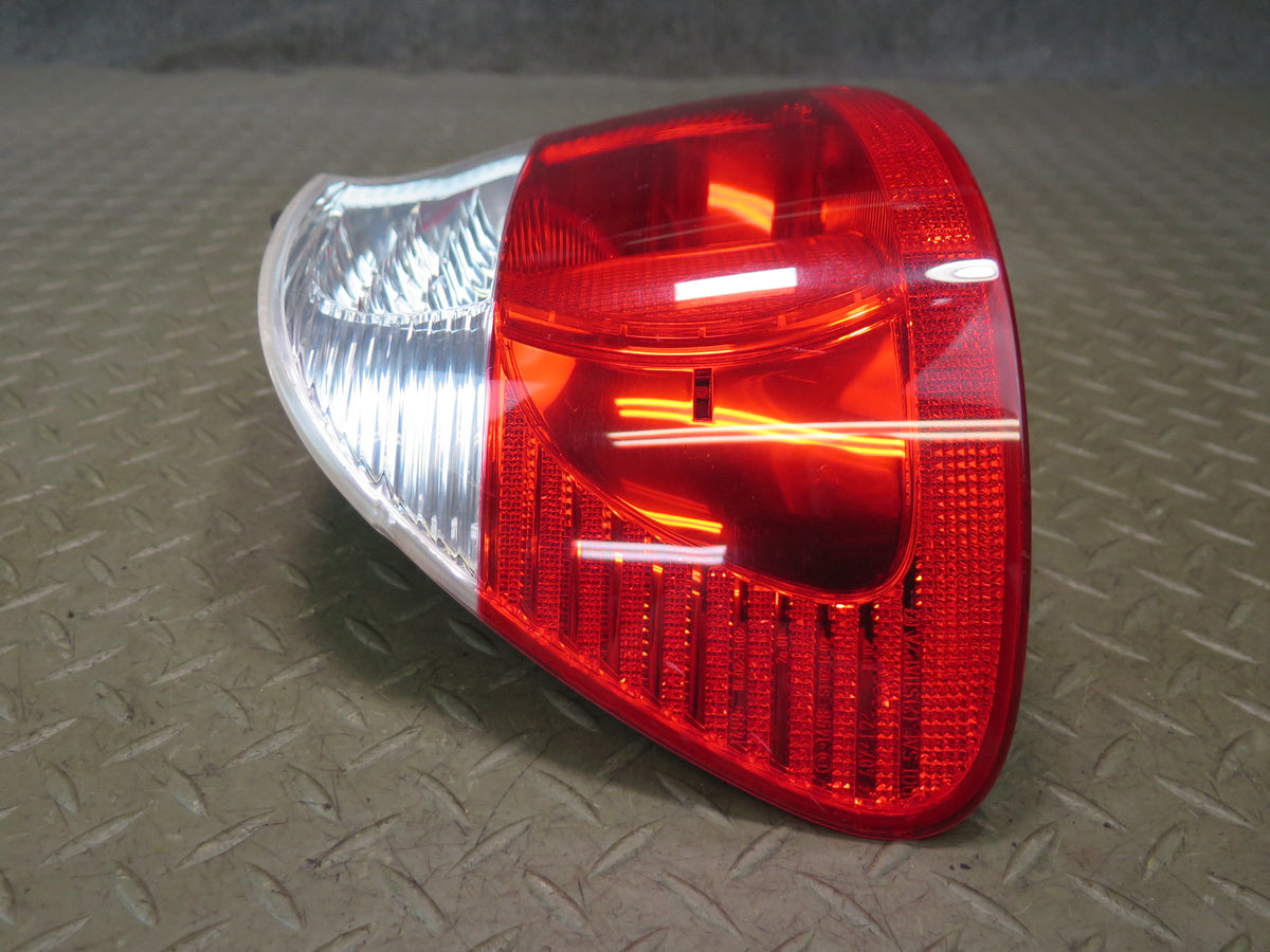 04-06 BMW E46 330ci Convert Rear Left & Right LED Outer Tail Light Lamp Set OEM