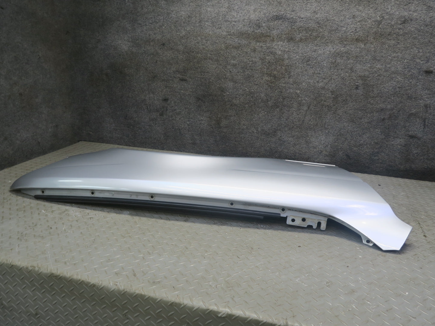97-03 BMW E39 540i Front Right Fender Sheel Cover Panel Arctic Silver OEM