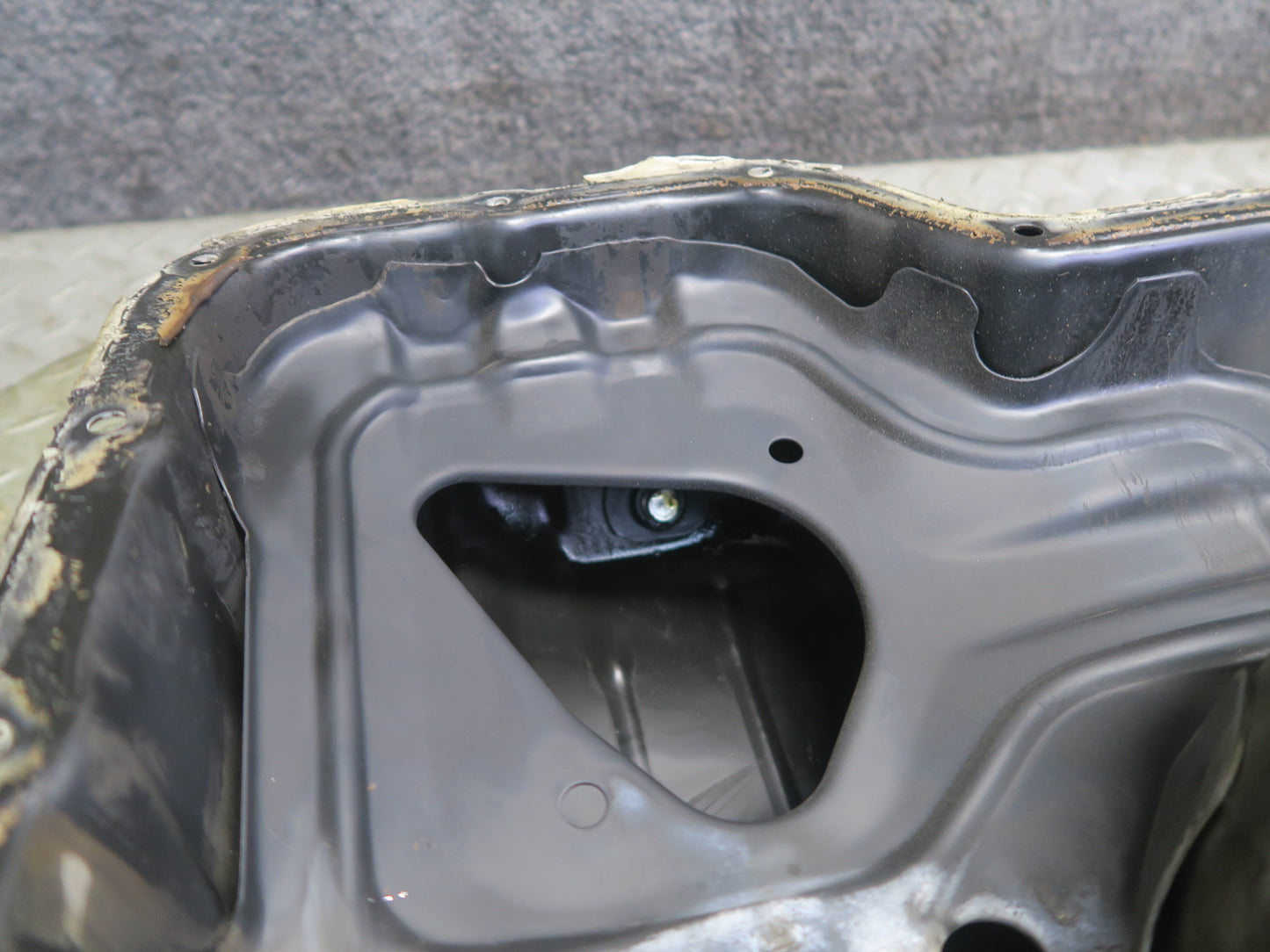 00-05 Toyota MR2 Spyder 1ZZFE Engine Motor Lower Oil Pan OEM