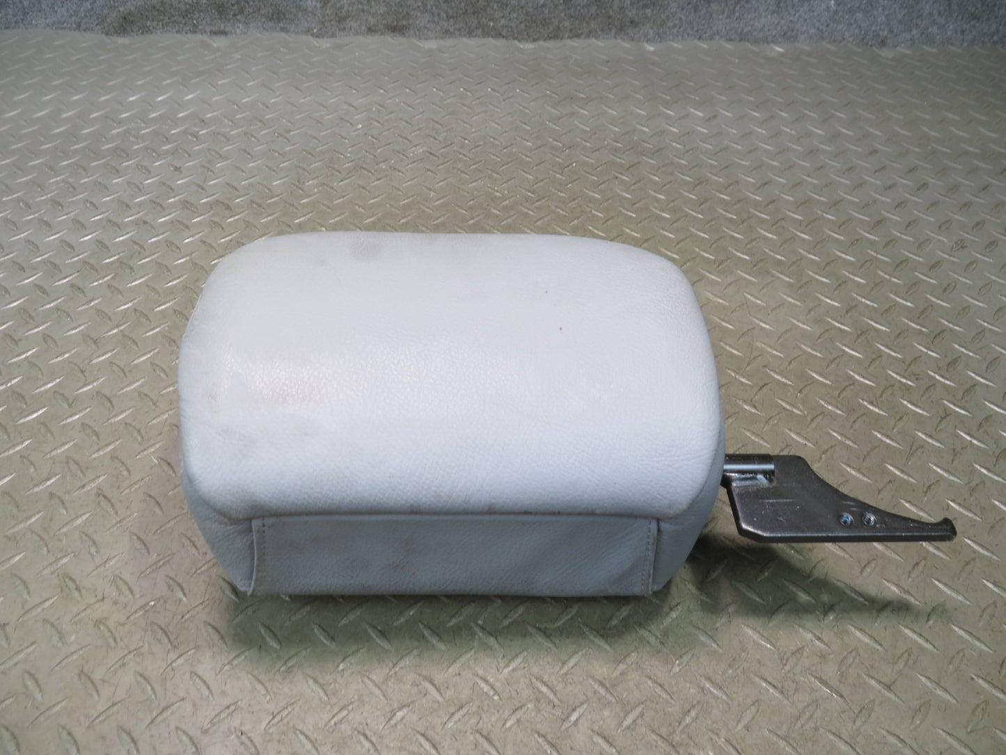 01-06 BMW E46 330Ci Convertible Set of 2 Front Leather Seat Headrest Gray OEM